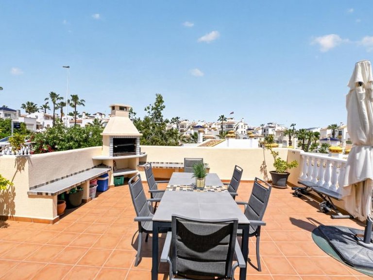 Villa for Sale in Villamartin, Alicante 25
