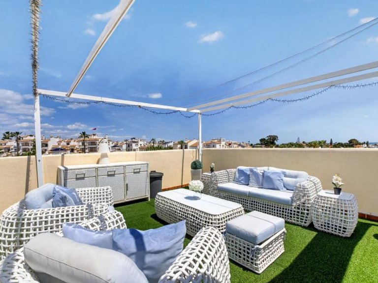Villa for Sale in Villamartin, Alicante 3