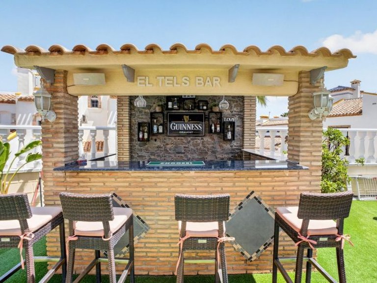 Villa for Sale in Villamartin, Alicante 31
