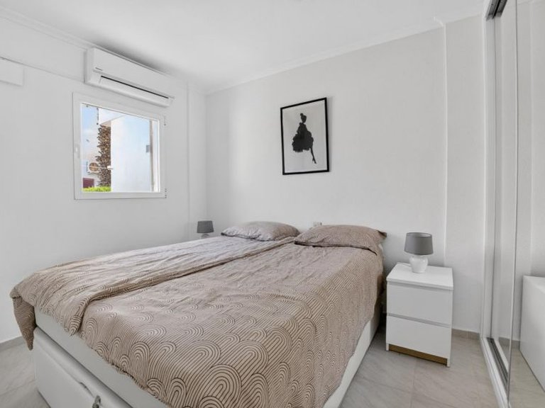 Apartment for Sale in Torrevieja, Alicante 17