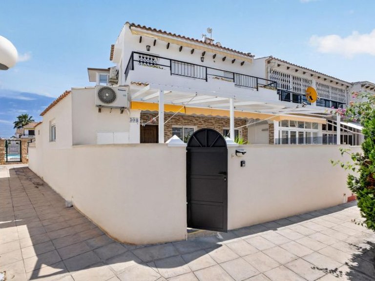 Apartment for Sale in Torrevieja, Alicante 22