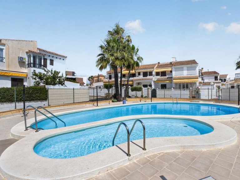 Apartment for Sale in Torrevieja, Alicante 28