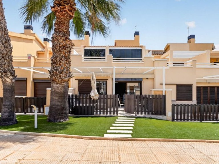 Town House for Sale in Cabo Roig, Alicante 32