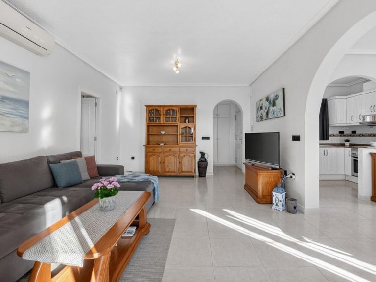 Villa for Sale in Playa Flamenca, Alicante 7