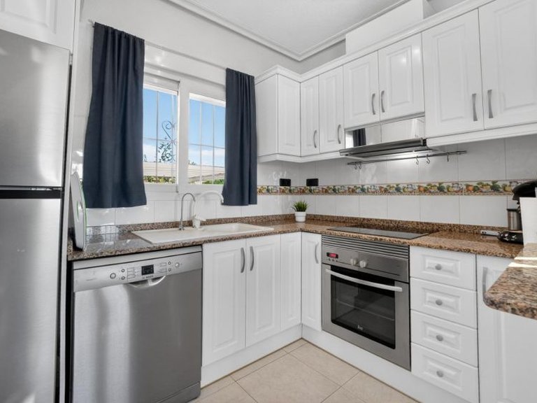 Villa for Sale in Playa Flamenca, Alicante 11