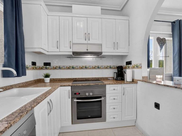 Villa for Sale in Playa Flamenca, Alicante 4
