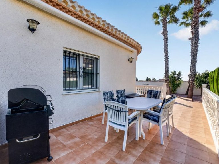 Villa for Sale in Playa Flamenca, Alicante 22