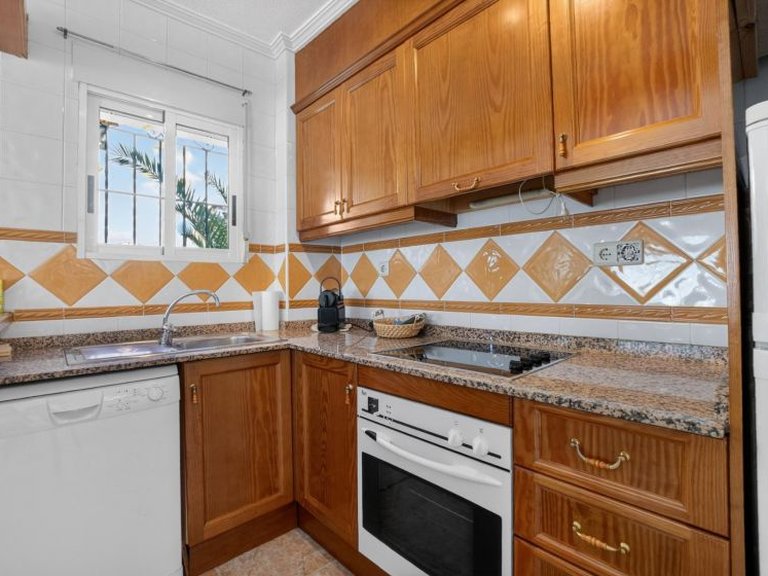 Town House for Sale in Punta Prima, Alicante 11