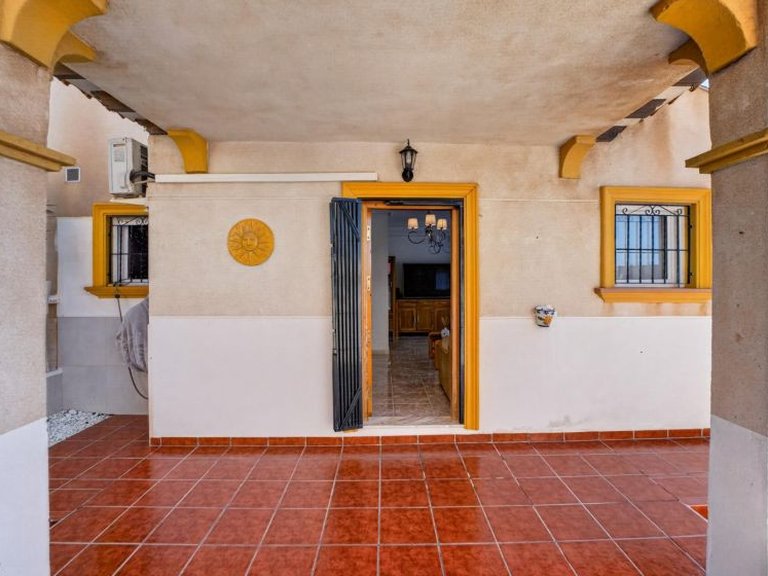 Town House for Sale in Punta Prima, Alicante 24