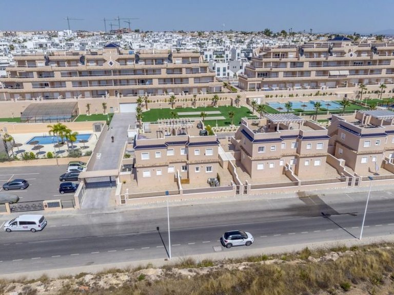 Apartment for Sale in Punta Prima, Alicante 49