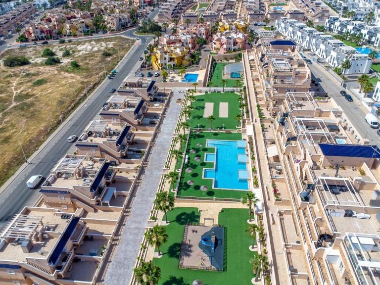 Apartment for Sale in Punta Prima, Alicante 44