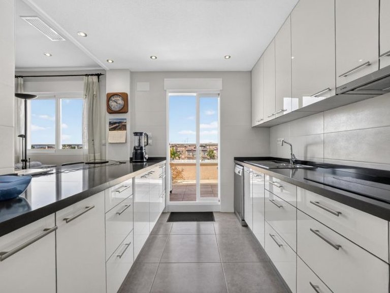 Apartment for Sale in Punta Prima, Alicante 12