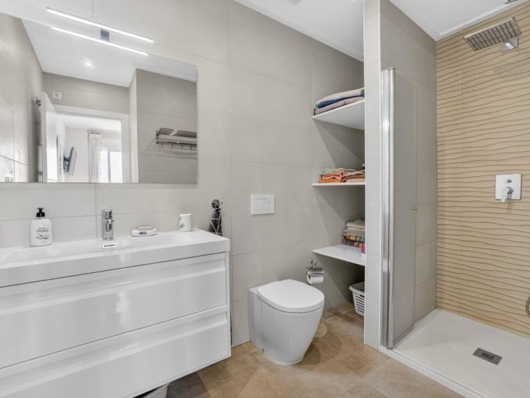 Apartment for Sale in Punta Prima, Alicante 16