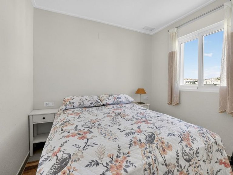 Apartment for Sale in Punta Prima, Alicante 21