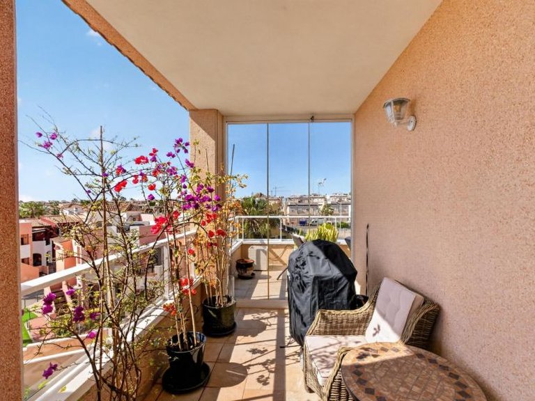 Apartment for Sale in Punta Prima, Alicante 24