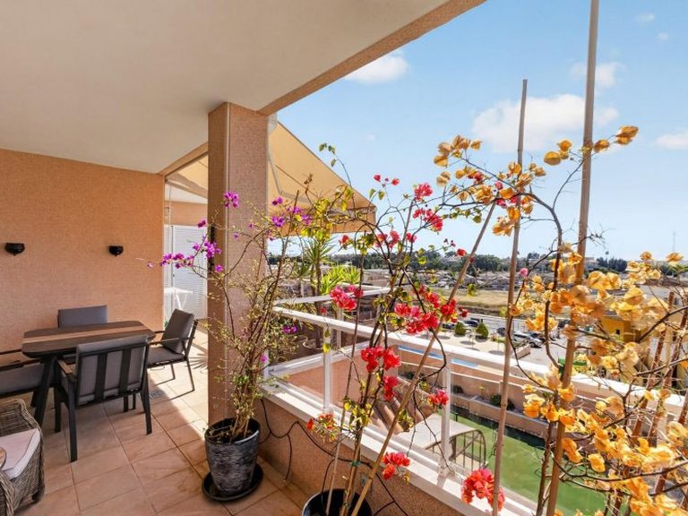 Apartment for Sale in Punta Prima, Alicante 25