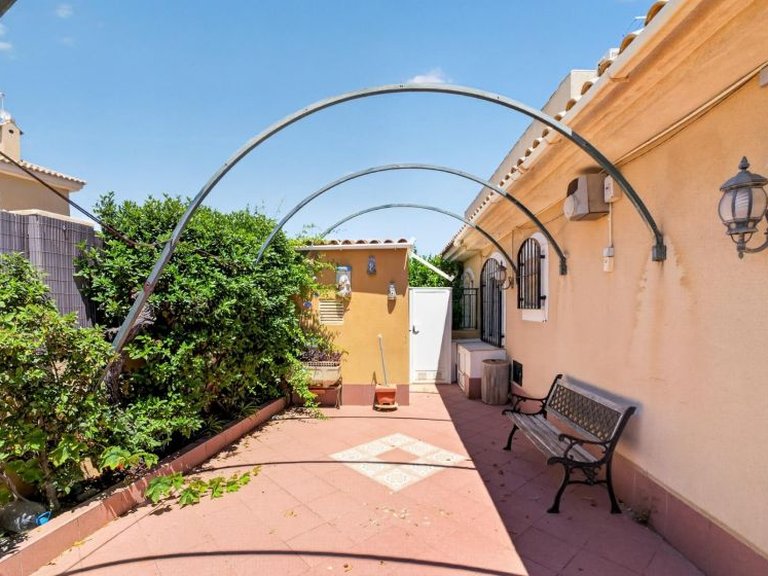 Town House for Sale in Los Altos, Alicante 5