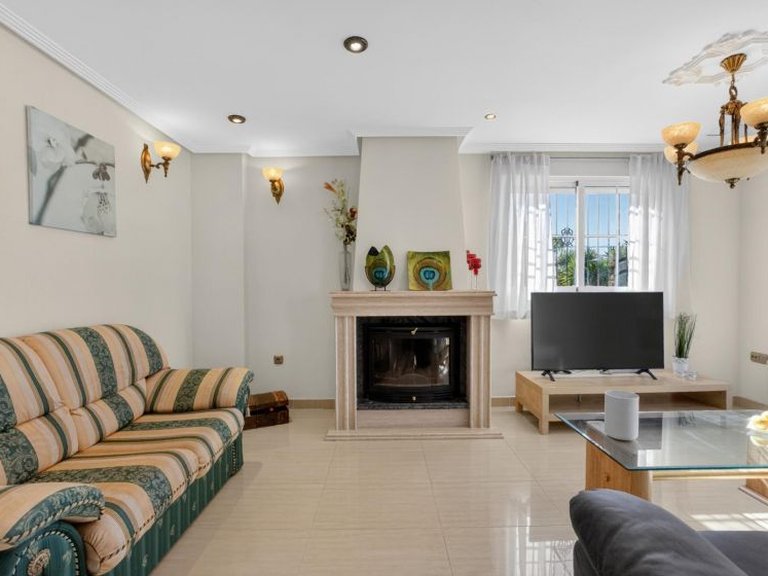 Villa for Sale in La Zenia, Alicante 4