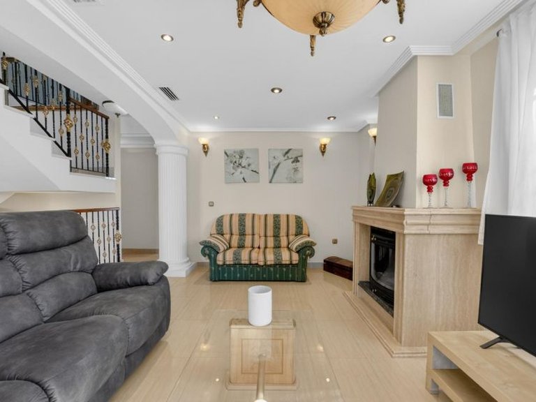 Villa for Sale in La Zenia, Alicante 9