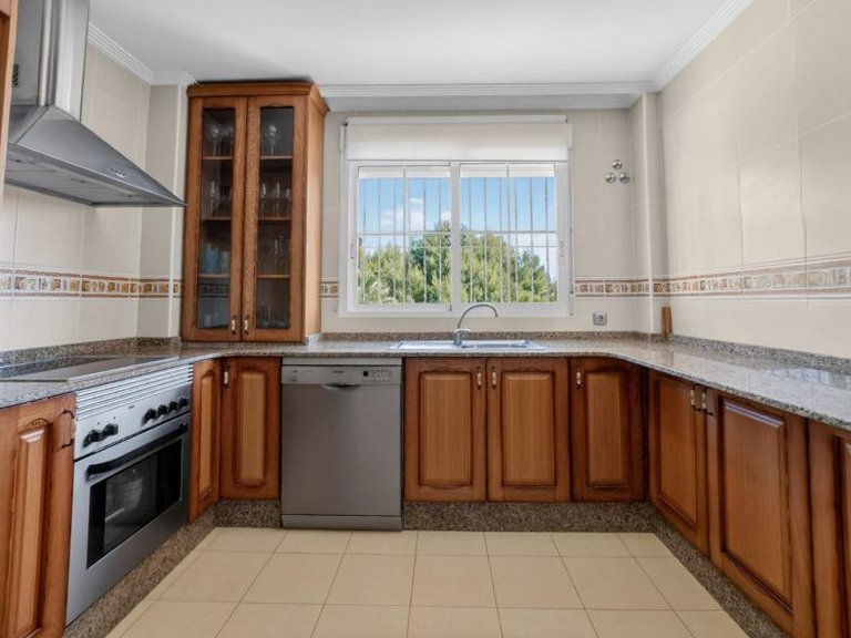 Villa for Sale in La Zenia, Alicante 12