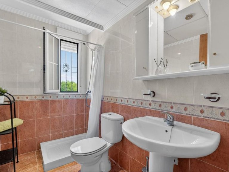 Villa for Sale in La Zenia, Alicante 13