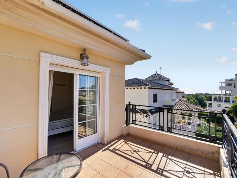 Villa for Sale in La Zenia, Alicante 33