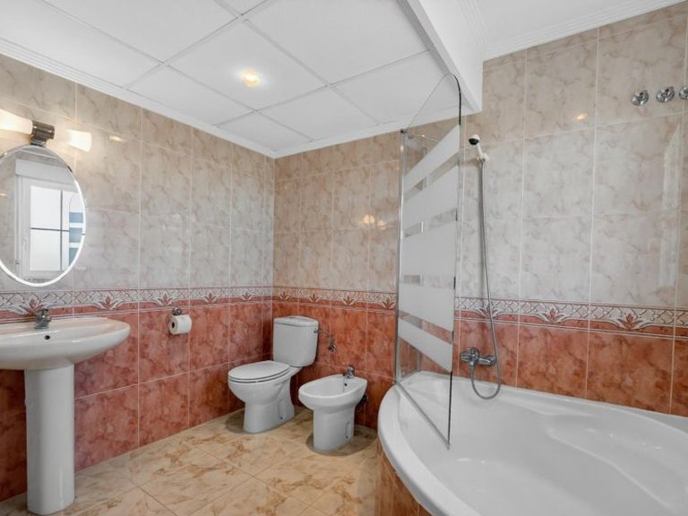 Villa for Sale in La Zenia, Alicante 35