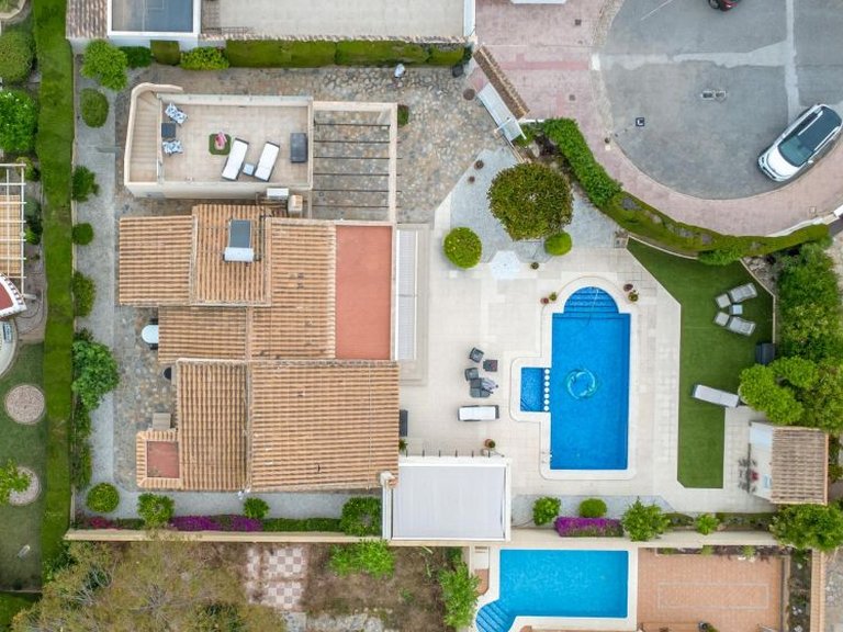 Villa for Sale in La Florida, Alicante 30