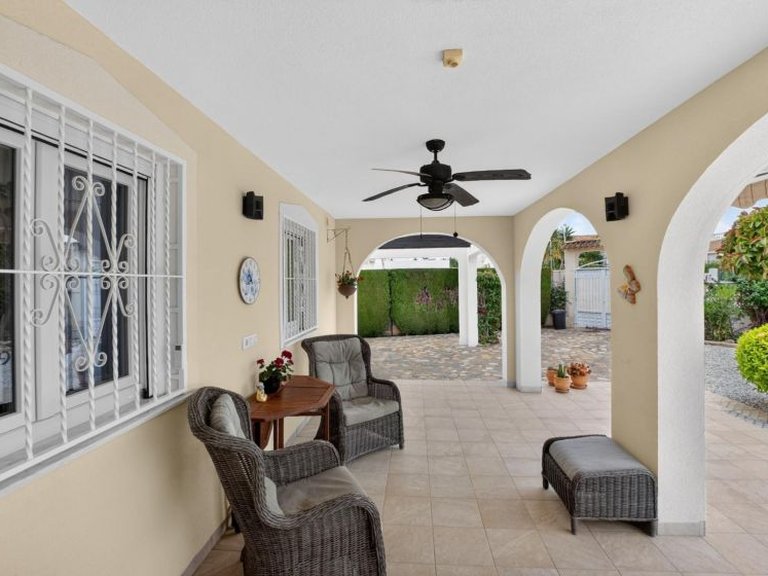 Villa for Sale in La Florida, Alicante 16