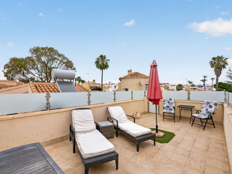 Villa for Sale in La Florida, Alicante 5