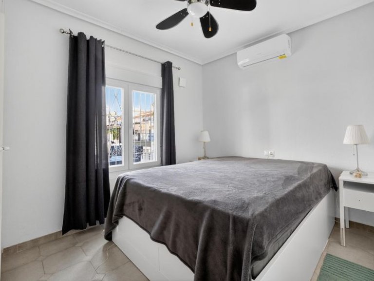 Apartment for Sale in Playa Flamenca, Alicante 19