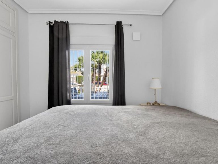Apartment for Sale in Playa Flamenca, Alicante 20