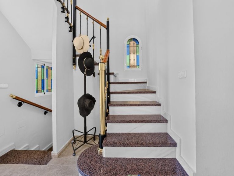 Villa for Sale in Los Altos, Alicante 9