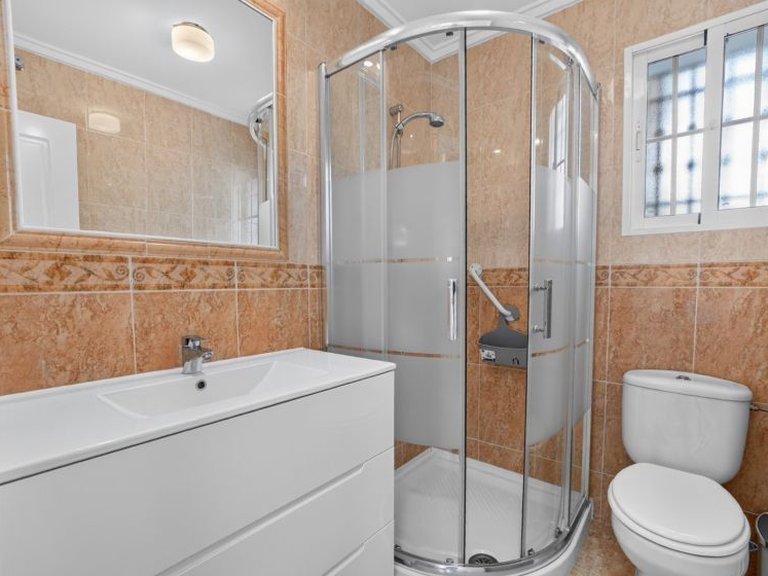 Villa for Sale in Los Altos, Alicante 10