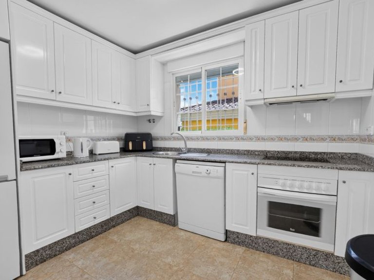 Villa for Sale in Los Altos, Alicante 11