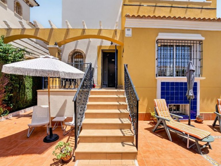 Villa for Sale in Los Altos, Alicante 29