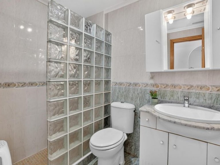 Apartment for Sale in Torrevieja, Alicante 13