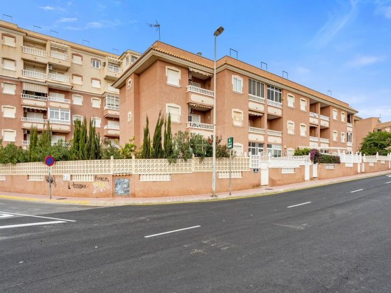 Apartment for Sale in Torrevieja, Alicante 22
