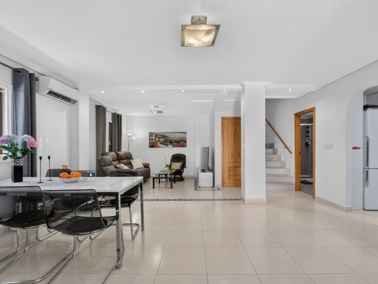 Town House for Sale in Playa Flamenca, Alicante 2