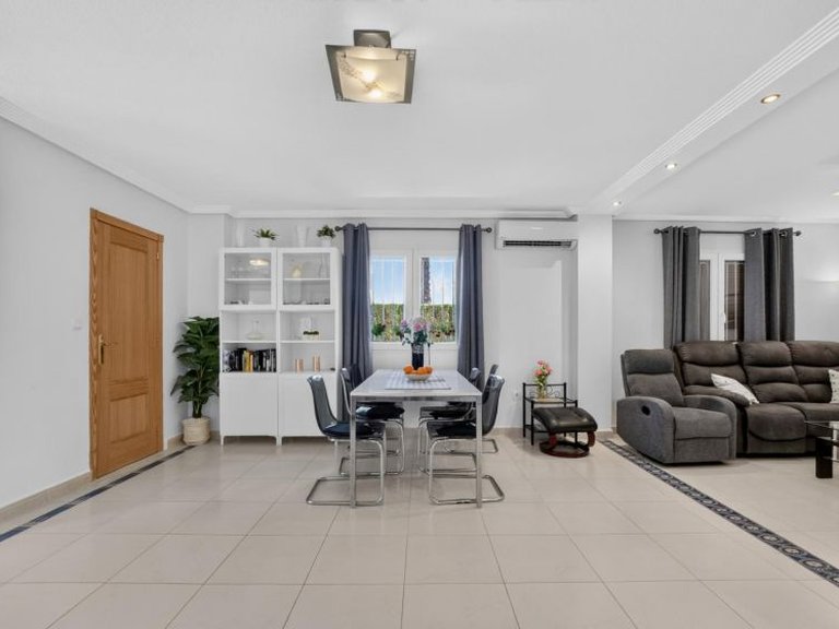 Town House for Sale in Playa Flamenca, Alicante 6
