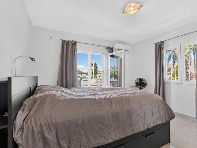 Town House for Sale in Playa Flamenca, Alicante 17