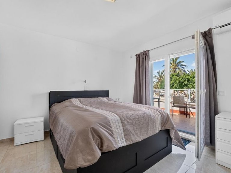 Town House for Sale in Playa Flamenca, Alicante 18