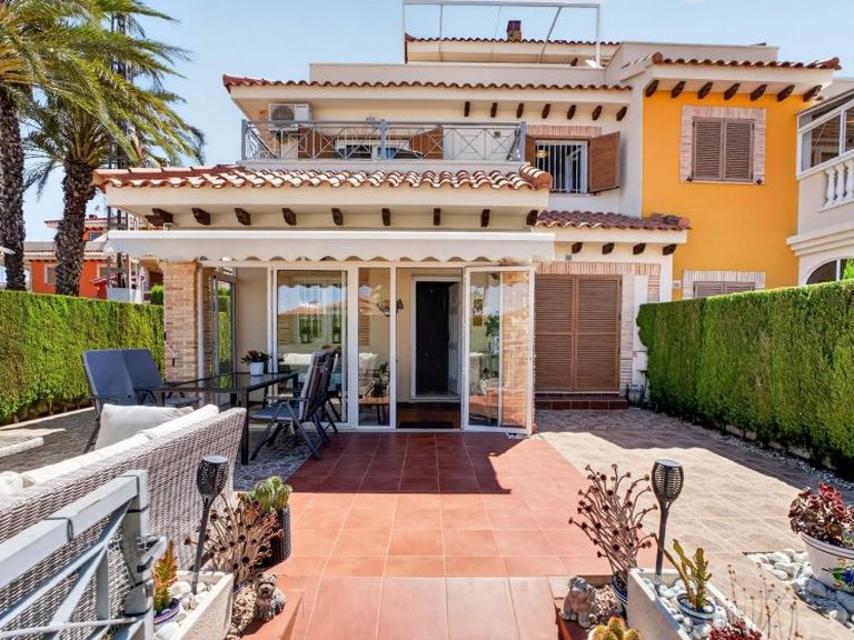 Town House for Sale in Playa Flamenca, Alicante 1