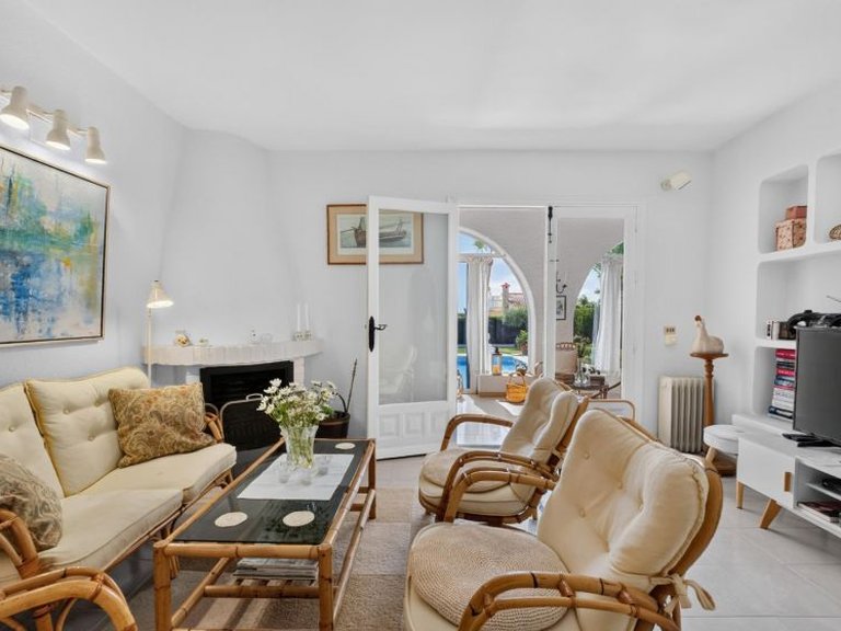 Villa for Sale in Los Balcones, Alicante 7