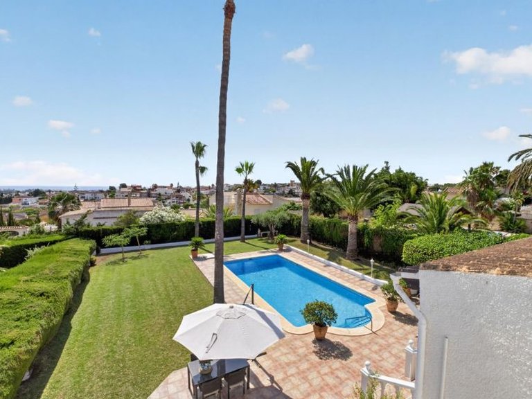 Villa for Sale in Los Balcones, Alicante 25