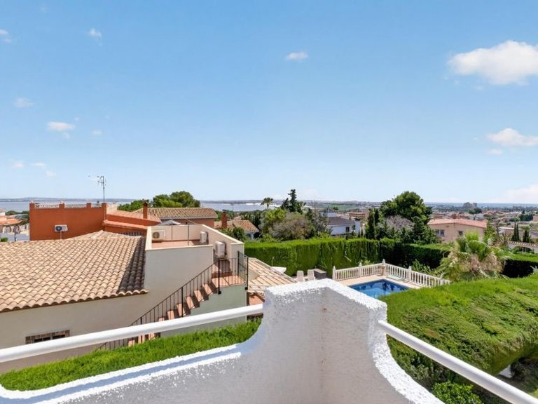 Villa for Sale in Los Balcones, Alicante 26