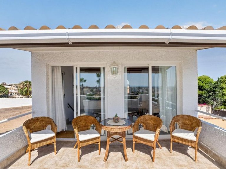 Villa for Sale in Los Balcones, Alicante 27