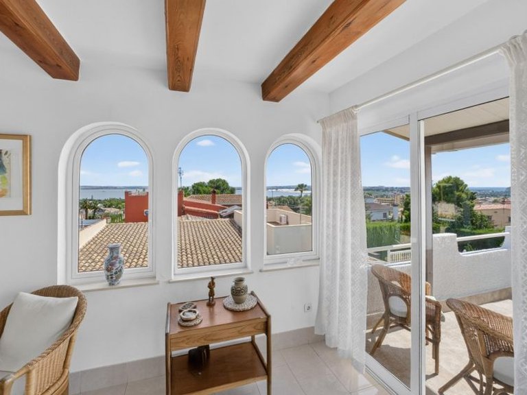 Villa for Sale in Los Balcones, Alicante 28