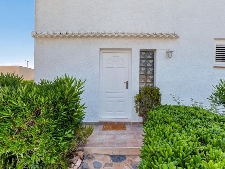 Villa for Sale in Los Balcones, Alicante 40