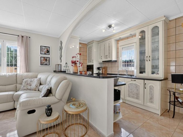 Villa for Sale in Torrevieja, Alicante 10